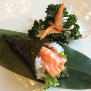 040. Temaki salmone, avocado e philadelphia